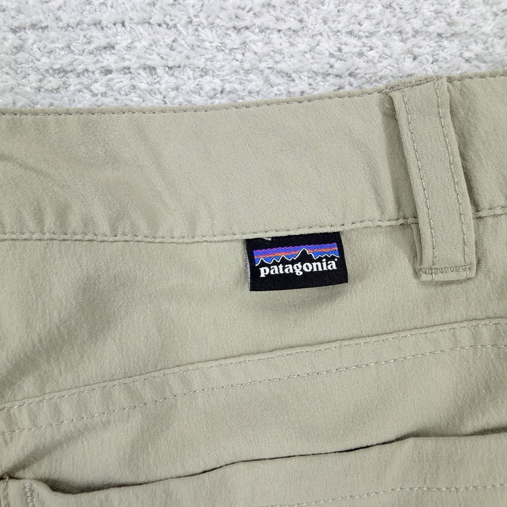 Patagonia Skyline Traveler Shorts Women Size 6 Beige Nylon Hiking DWR Stretch - Picture 3 of 10
